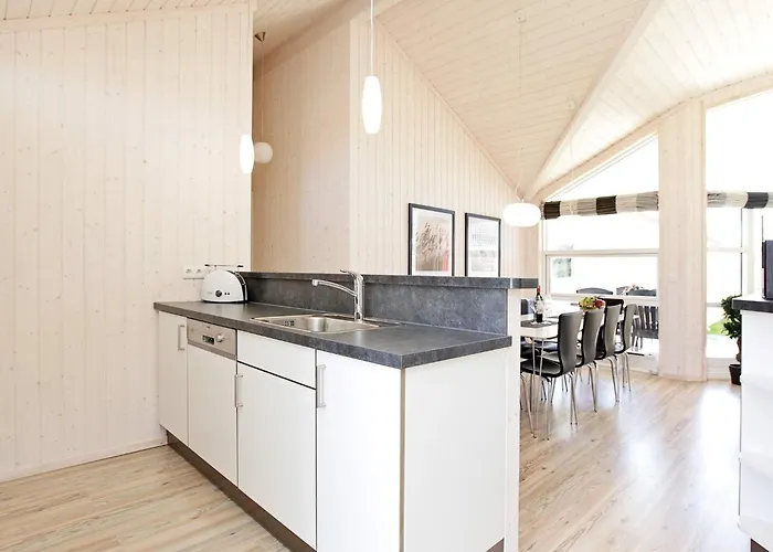 Base With Private Sauna, Sun Deck 度假居 Großenbrode