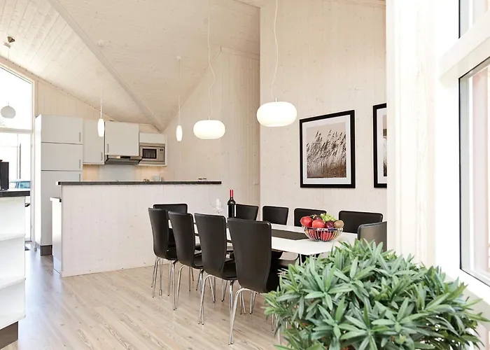 Base With Private Sauna, Sun Deck 度假居 Großenbrode